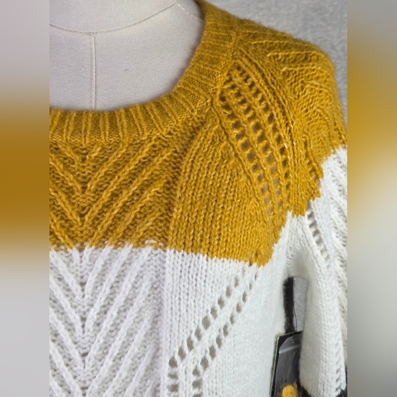 Press Colorblock Chevron Knit Sweater Yellow White Gray NWT Size XS - Picture 6 of 10